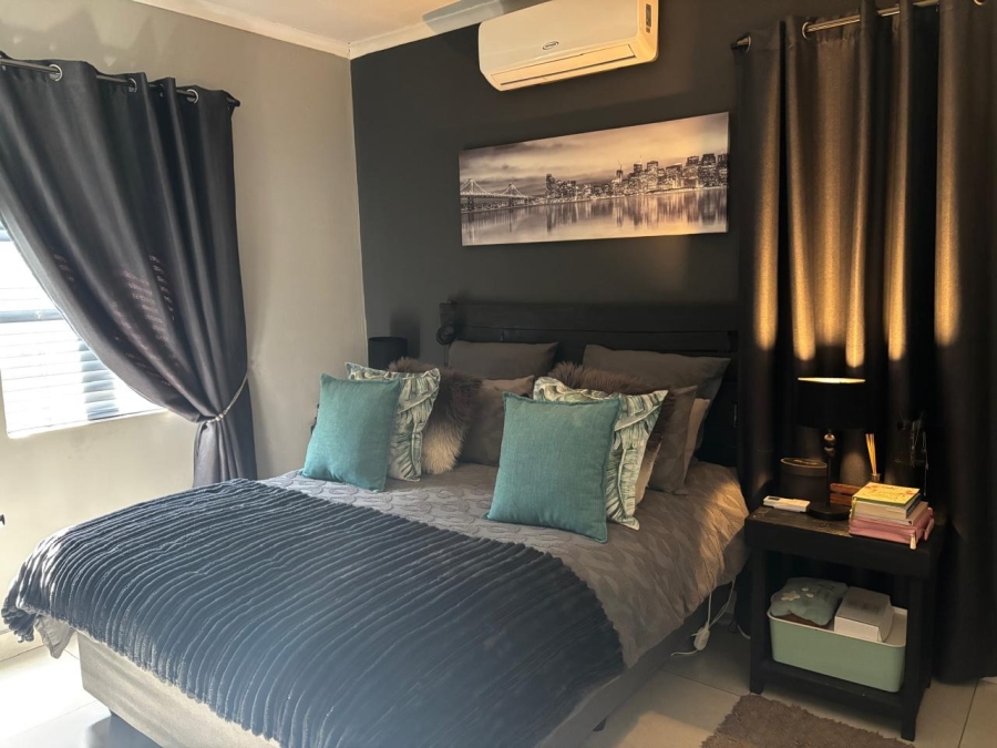 2 Bedroom Property for Sale in Waterval East North West
